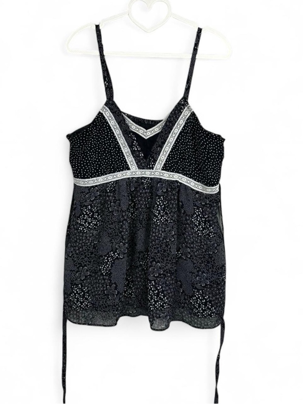 Black Lace-Detail Spaghetti Strap Tank Top